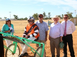 Anthony Missen (centre) is recovering after being involved in a race fall at Tamworth yesterday.