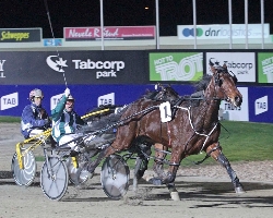 Menin Gate wins the Empire Stallions Vicbred Super Series in 2015 for Chris Alford and Larry Eastman.