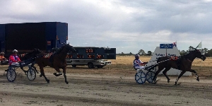 K D Muscles wins the Gunbower Trotters Cup.