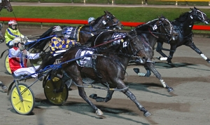 Gotcha; Hectorjayjay surges to victory in the Gr.1 $200,000 UBET Blacks A Fake at Albion Park