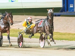 2017 APTS Graduate, Kyvalley Clichy, powers to victory in the 2018 Breeders Crown 2yo Trotting C&G Final