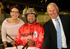 Kim Prentice with Karen and Gary Hall after a previous win with Im Themightyquinn