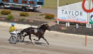 Restrepo streets his rivals in last year's Hamilton Pacing Cup. 