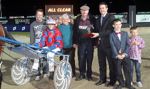 The presentation after tonight's HBV Trackbred 3YO Classic win by Glenferrie Bronte. 