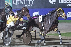 Steam Washed and Chris Shinn take out the Group 1 Pegasus Club Queen of the Pacific. 