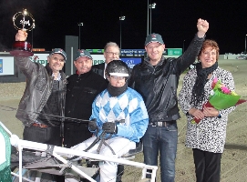 Sundons Courage with Ashley Matthews and connections after winning Vicbred final.
