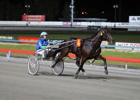 For A Reason easily won his first round APG heat, but tasted his first defeat in the 2nd round heat, going down by a half head.  He is out to make ammends in the $300,000 final.