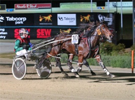 La Machane (Greg Sugars) was in fine form during the Semi Final