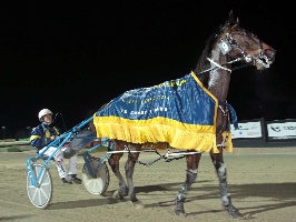 Smoken Up farewells the crowd at Tabcorp Park Melton, Saturday 6 September 2014