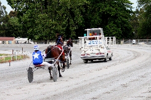 Runners score up at the Warragul trials on Saturday morning. 