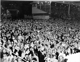 Gloucester Park Crowds
